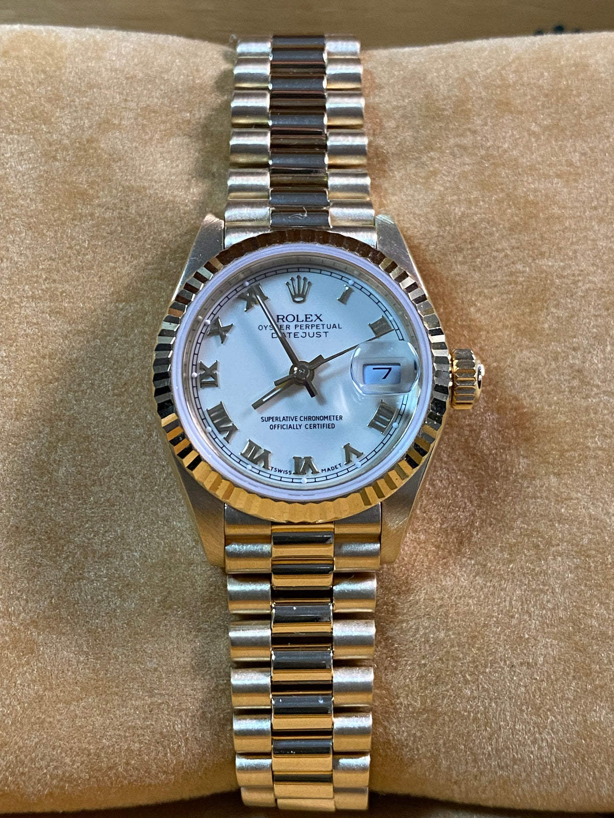 Rolex Yellow Gold Lady-Datejust - E serial - Fluted Bezel - Cream/White Dial - President Bracelet - 69178 *FULL SET*