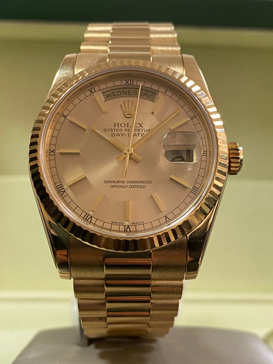 Rolex Yellow Gold Day-Date 36 - K serial - Fluted Bezel - Champagne Index Dial - President Bracelet - 118238 COMPLETE SET