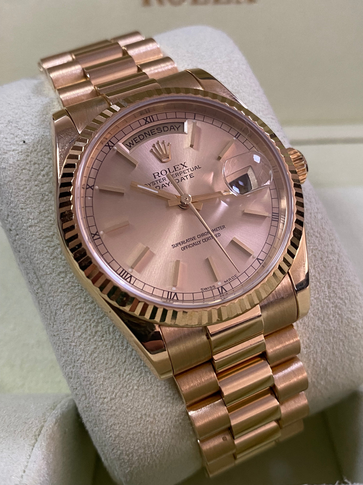 Rolex Yellow Gold Day-Date 36 - K serial - Fluted Bezel - Champagne Index Dial - President Bracelet - 118238 COMPLETE SET