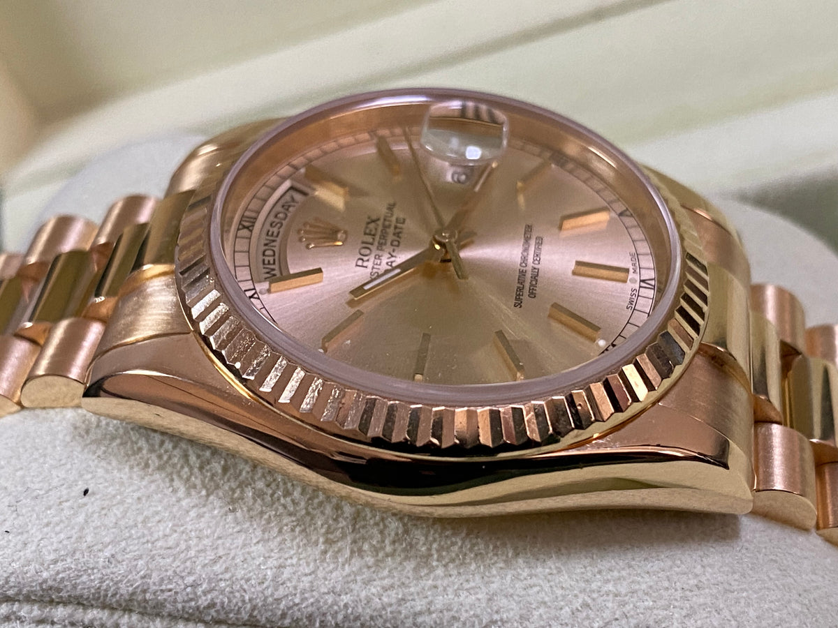 Rolex Yellow Gold Day-Date 36 - K serial - Fluted Bezel - Champagne Index Dial - President Bracelet - 118238 COMPLETE SET