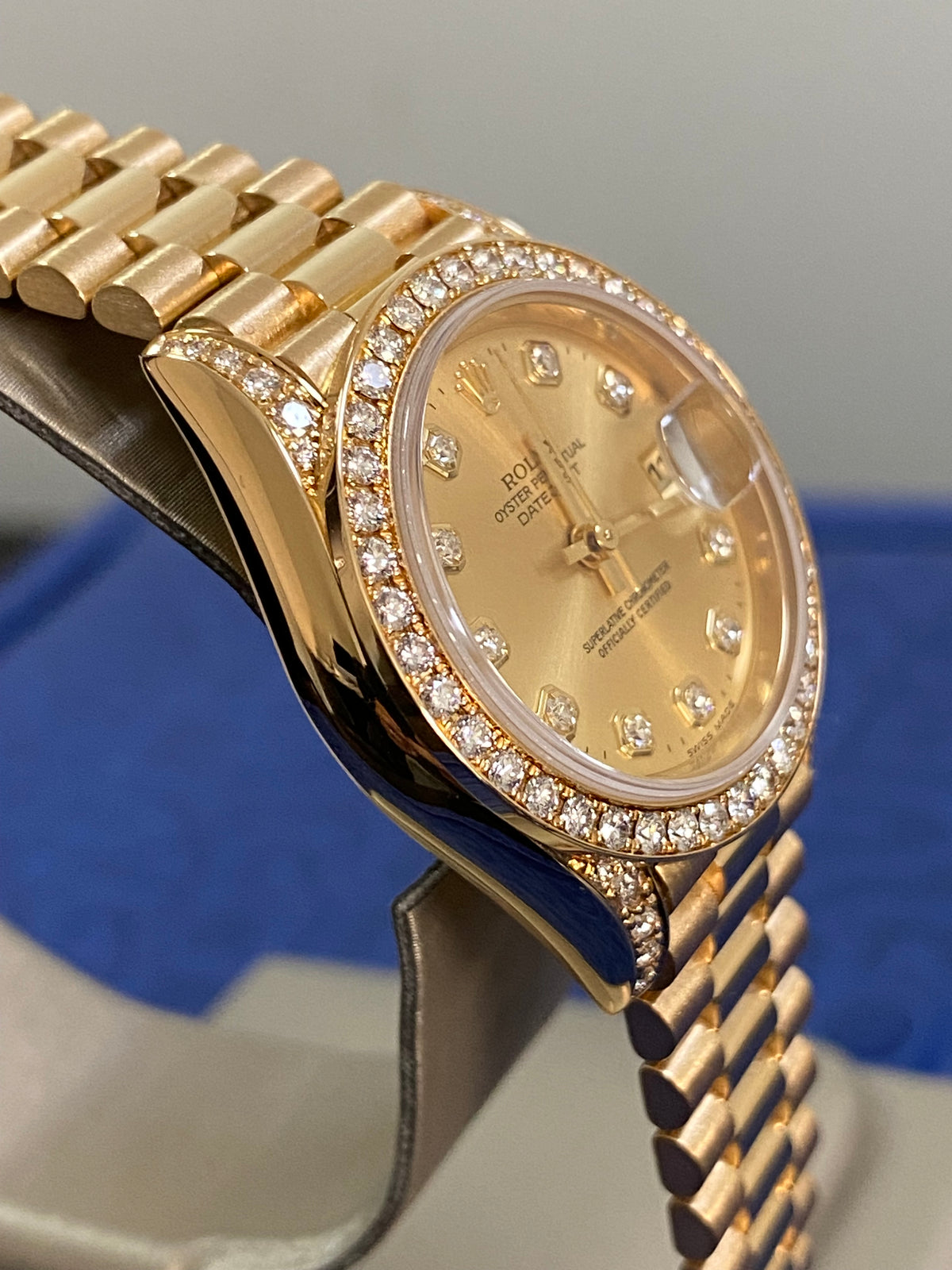 Rolex Yellow Gold Lady-Datejust - P serial -Factory Diamond Dial, Bezel and Lugs- President Bracelet - 79158 "Crown Collection" COMPLETE SET