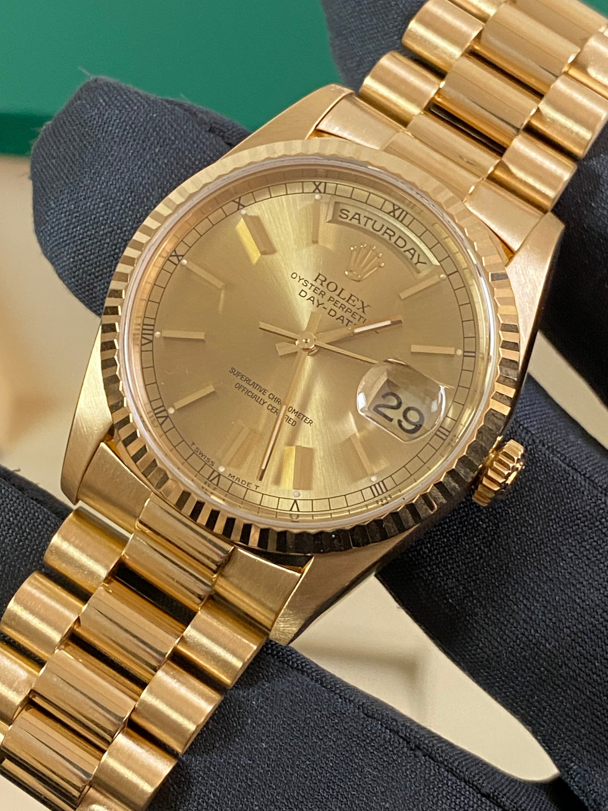 Rolex Yellow Gold Day-Date 36 Double-Quickset - T serial - Fluted Bezel - Champagne Index Dial - President Bracelet - 18238