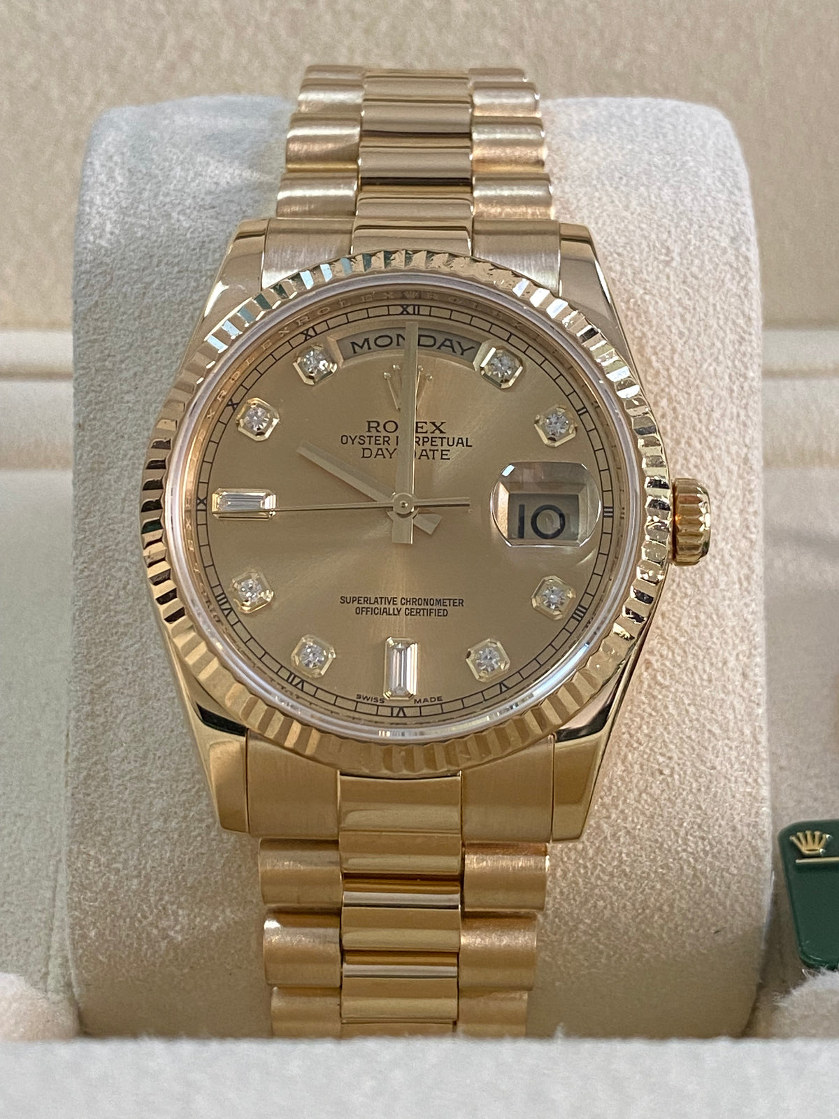 Rolex Yellow Gold Day-Date 36 - 2012 - Fluted Bezel - Factory Diamond Dial - President Bracelet - 118238