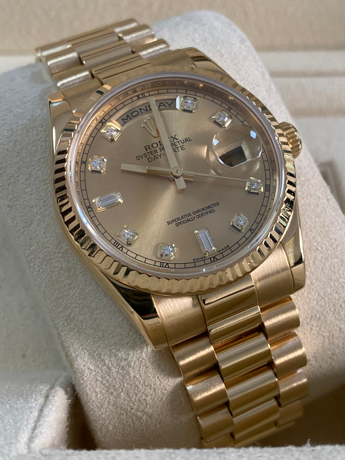 Rolex Yellow Gold Day-Date 36 - 2012 - Fluted Bezel - Factory Diamond Dial - President Bracelet - 118238