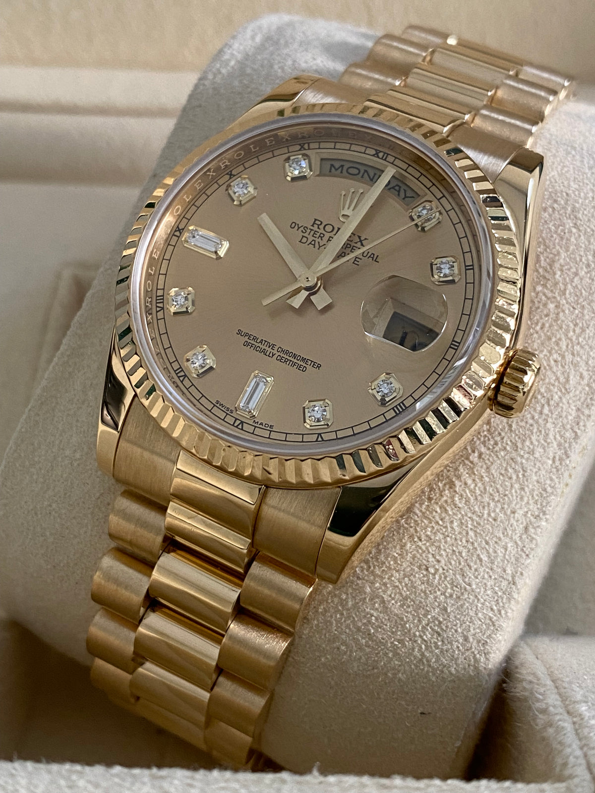 Rolex Yellow Gold Day-Date 36 - 2012 - Fluted Bezel - Factory Diamond Dial - President Bracelet - 118238