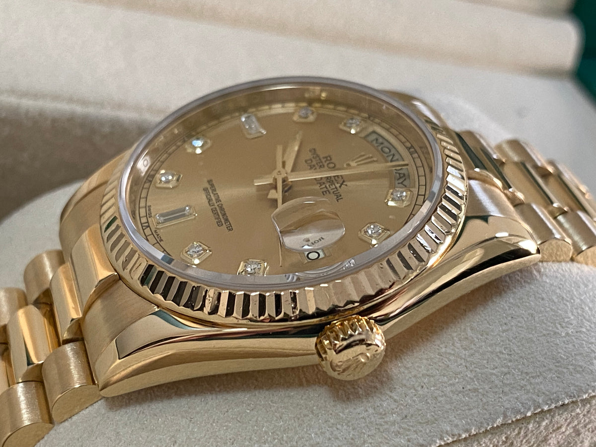 Rolex Yellow Gold Day-Date 36 - 2012 - Fluted Bezel - Factory Diamond Dial - President Bracelet - 118238