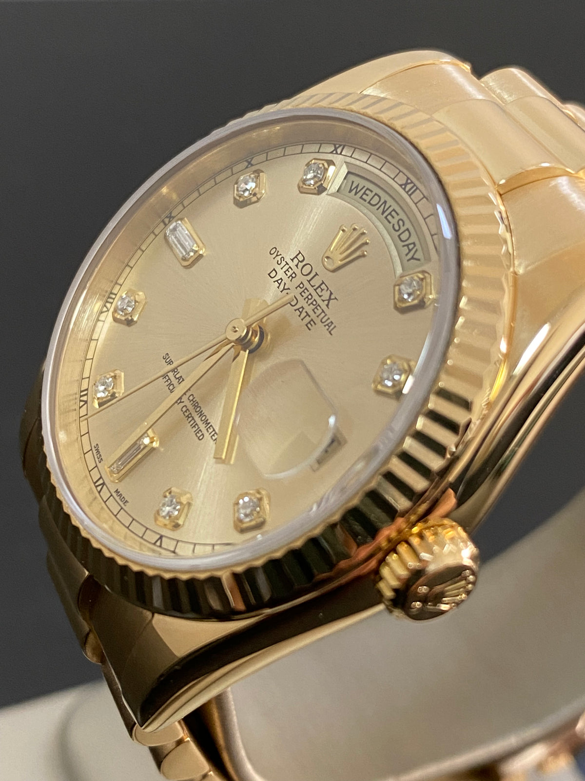 Rolex Yellow Gold Day-Date 36 - K serial - Fluted Bezel - Silver Diamond Dial - President Bracelet - 118238