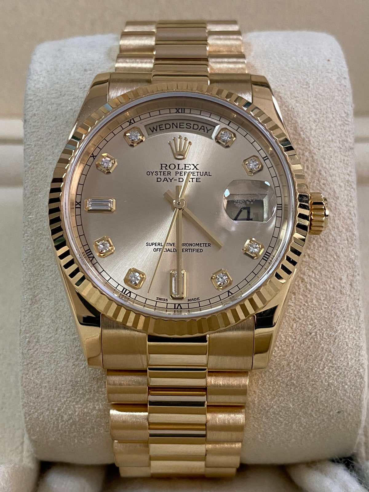 Rolex Yellow Gold Day-Date 36 - K serial - Fluted Bezel - Silver Diamond Dial - President Bracelet - 118238