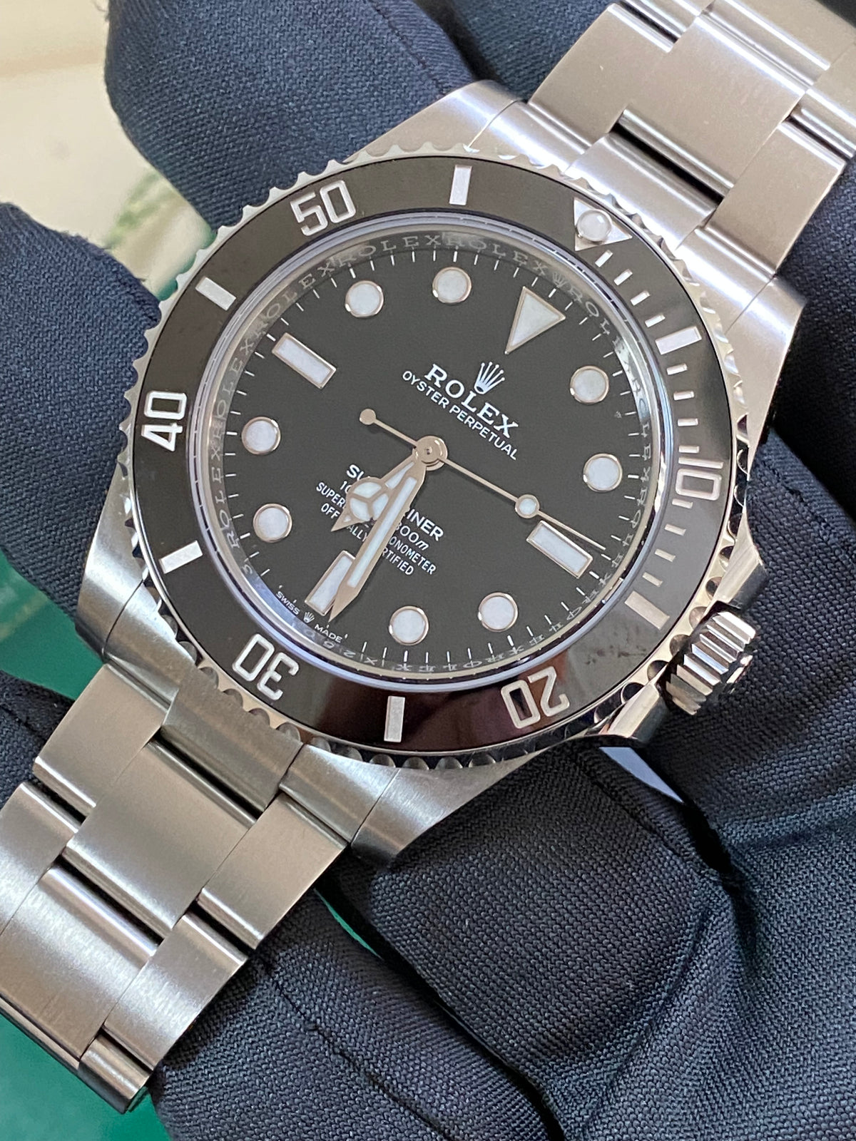 Rolex Submariner No Date - 2024 - Black Dial - 124060 *COMPLETE SET*