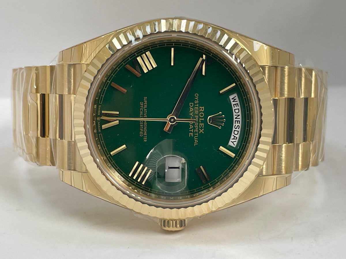 Rolex Yellow Gold Day-Date 40 - 2023 - Fluted Bezel - Green Roman Dial - President Bracelet - 228238