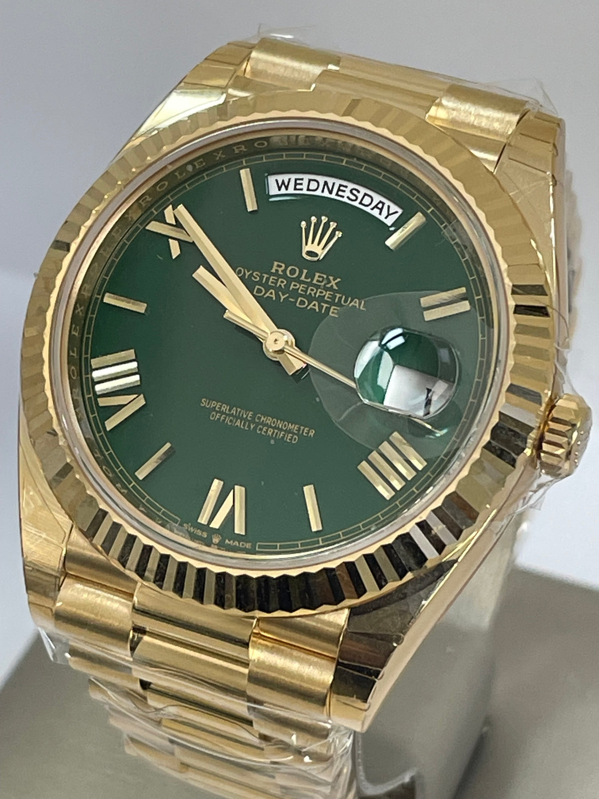 Rolex Yellow Gold Day-Date 40 - 2023 - Fluted Bezel - Green Roman Dial - President Bracelet - 228238