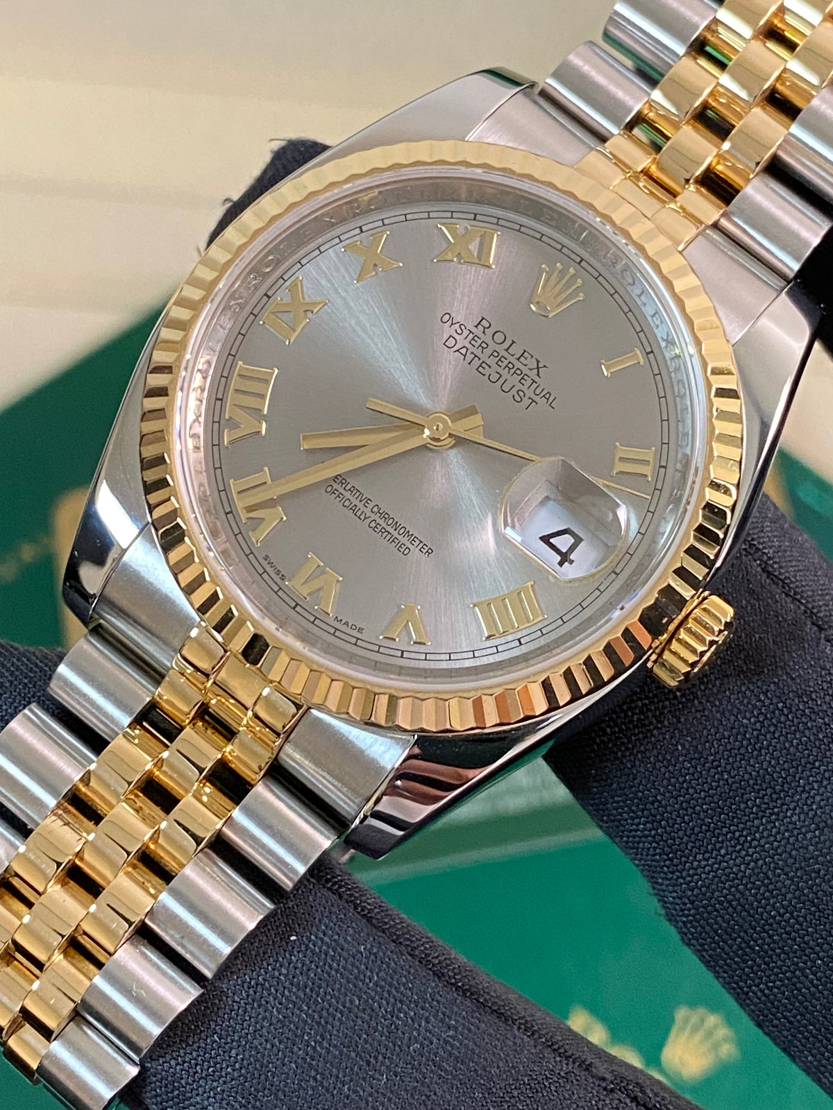 Rolex Steel and Yellow Gold Datejust 36 - V serial - Fluted Bezel - Silver Rhodium Roman Dial - Jubilee Bracelet - 116233 *FULL SET*