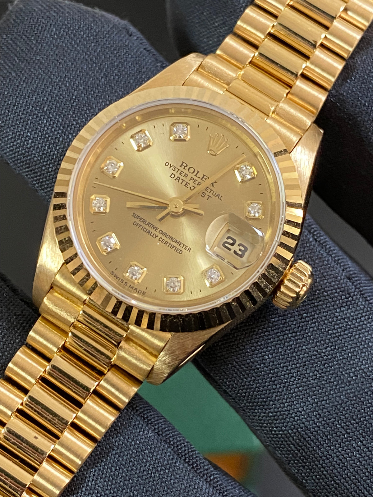 Rolex Yellow Gold Lady-Datejust - W serial - Fluted Bezel - Champagne Diamond Dial - President Bracelet - 69178