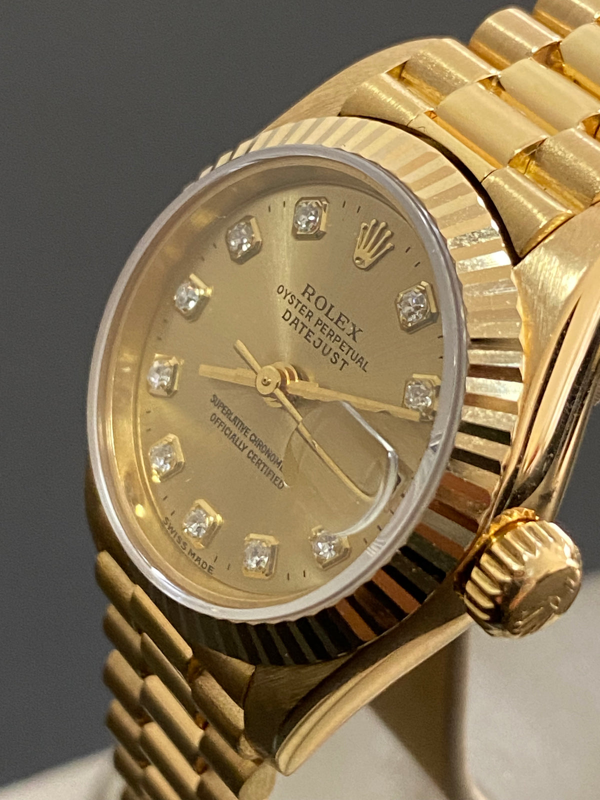 Rolex Yellow Gold Lady-Datejust - W serial - Fluted Bezel - Champagne Diamond Dial - President Bracelet - 69178