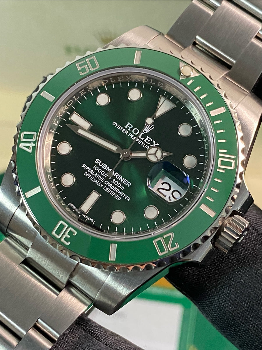 Rolex Steel Submariner Date - 2018 - "Hulk" - 116610LV *FULL SET*