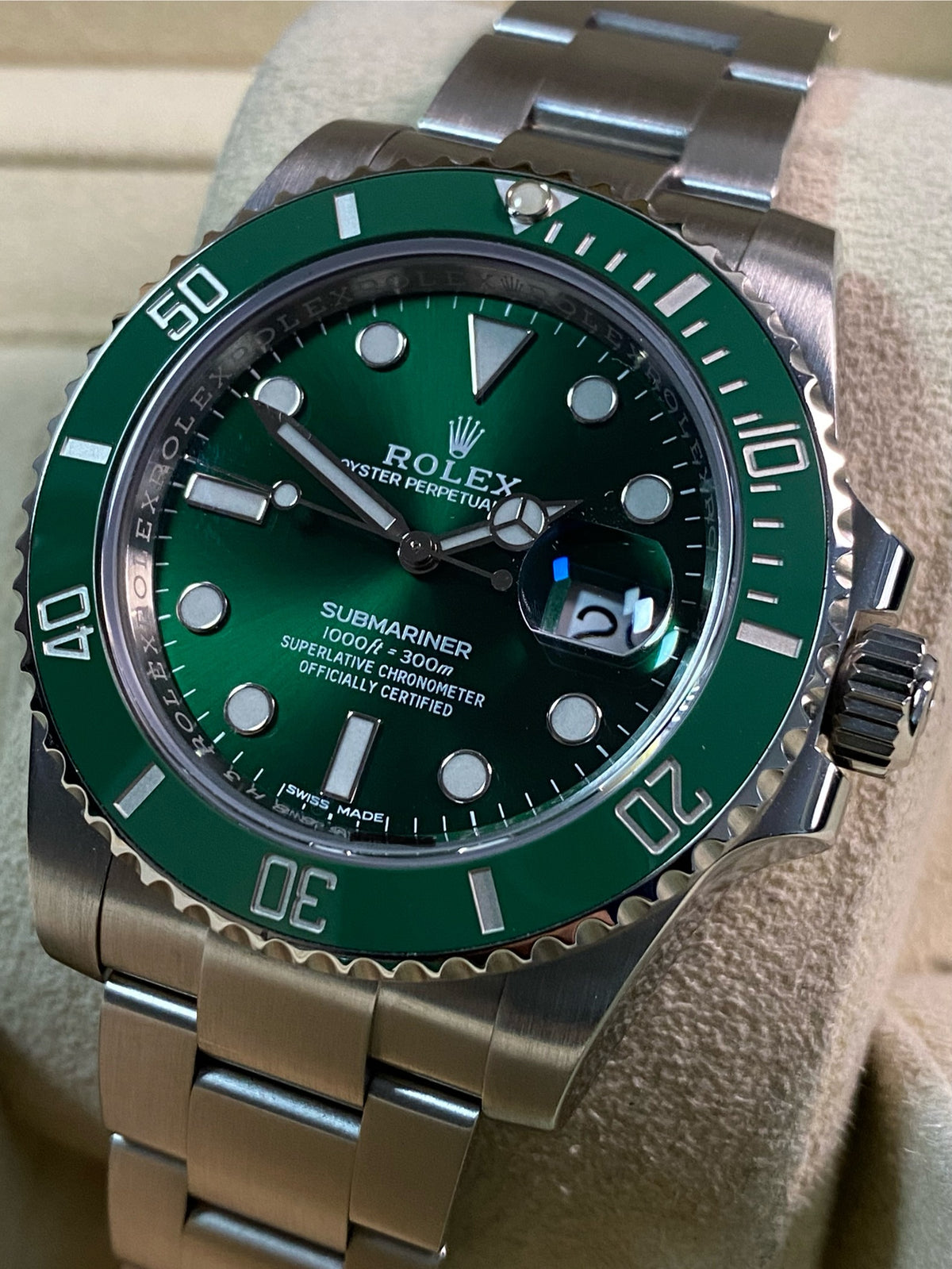 Rolex Steel Submariner Date - 2018 - "Hulk" - 116610LV *FULL SET*