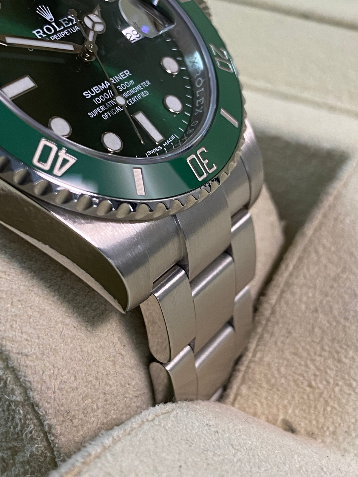 Rolex Steel Submariner Date - 2018 - "Hulk" - 116610LV *FULL SET*