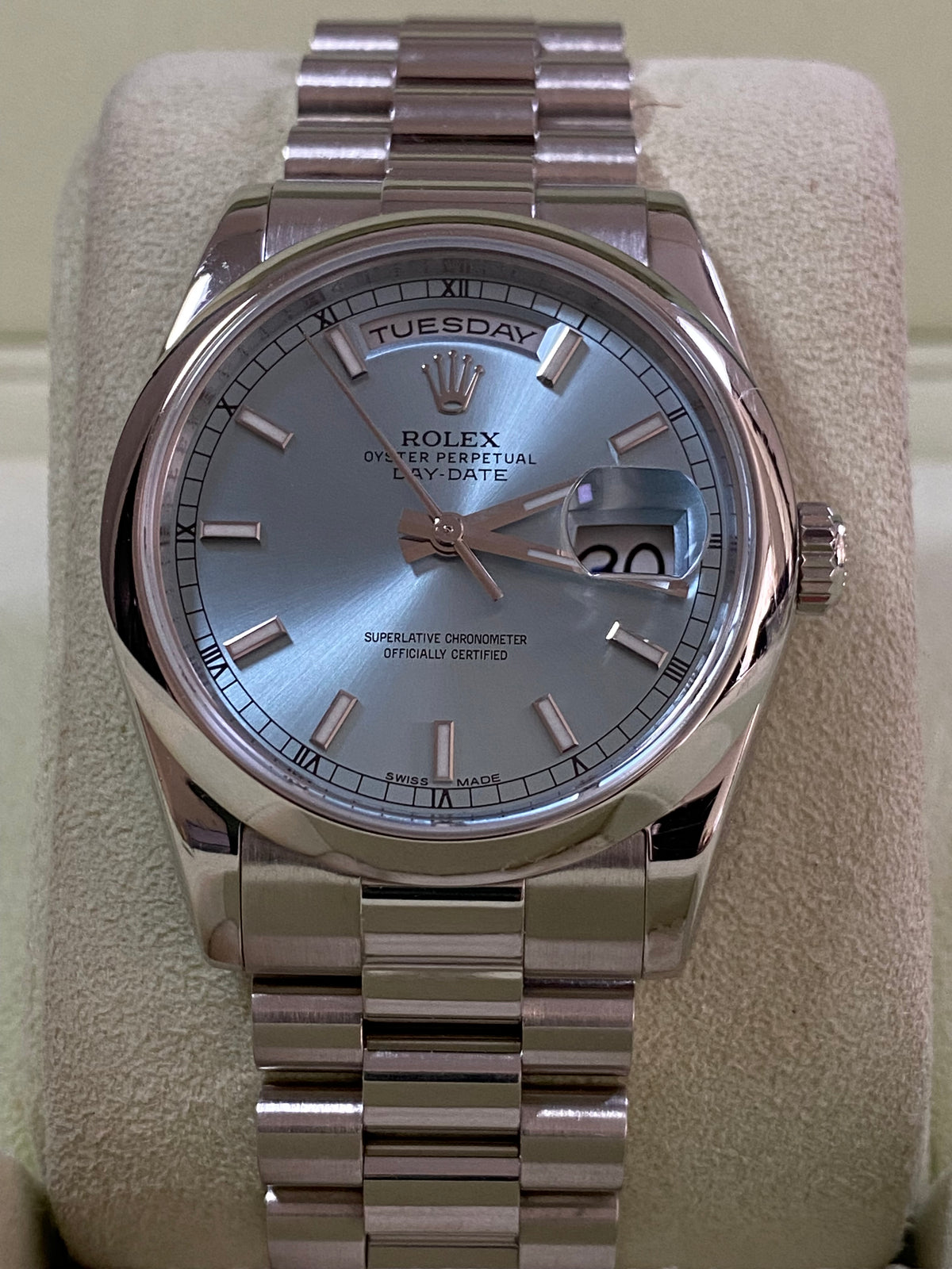 Rolex Platinum Day-Date 36 - 2012 - Domed Bezel - Ice Blue Index Dial - President Bracelet - 118206 *UNPOLISHED*