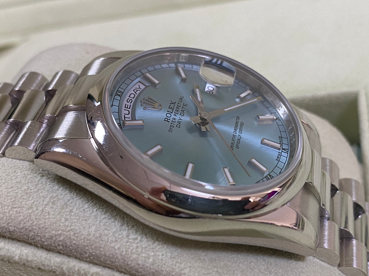 Rolex Platinum Day-Date 36 - 2012 - Domed Bezel - Ice Blue Index Dial - President Bracelet - 118206 *UNPOLISHED*