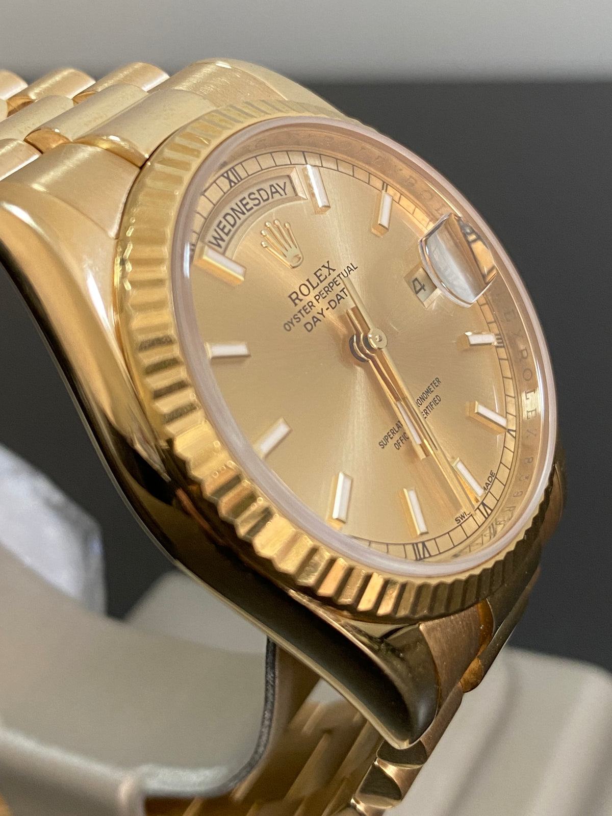 Rolex Yellow Gold Day-Date 36 - 2015 - Fluted Bezel - Champagne Index Dial - President Bracelet - 118238