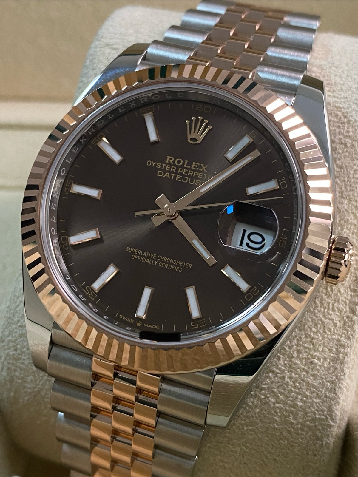 Rolex Steel and Everose Gold Datejust 41 - 2024 - Fluted Bezel - Chocolate Index Dial - Jubilee Bracelet - 126331 *FULL SET*