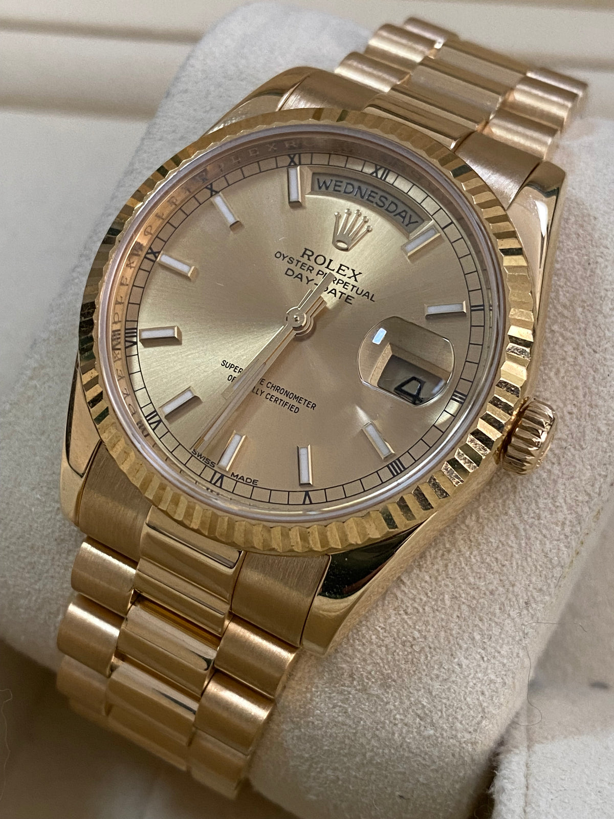 Rolex Yellow Gold Day-Date 36 - 2015 - Fluted Bezel - Champagne Index Dial - President Bracelet - 118238