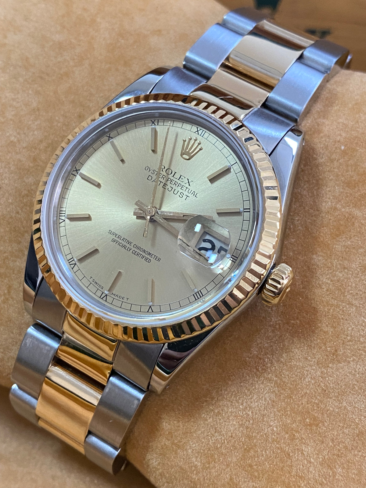 Rolex Steel and Yellow Gold Datejust 36 - Fluted Bezel - Champagne Index Dial - Oyster Bracelet - 16013