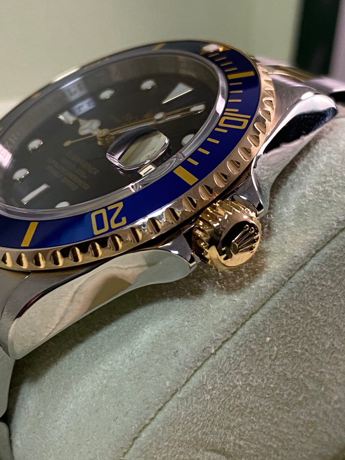 Rolex Yellow Gold and Steel Submariner Date - M serial - Pre Ceramic Blue Bezel - Blue Dial - 16613 *FULL SET*