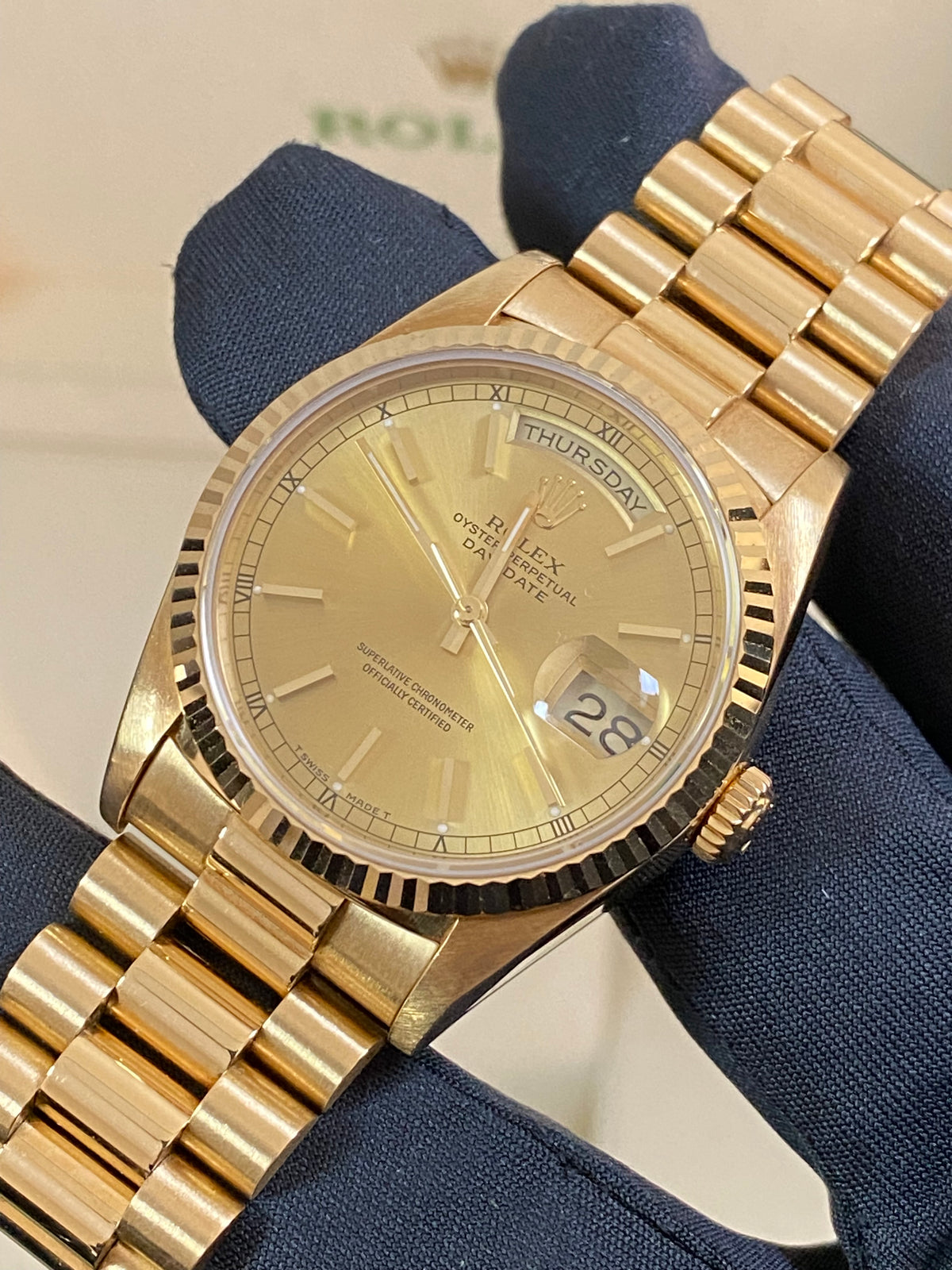 Rolex Yellow Gold Day-Date 36 - E serial - Fluted Bezel - Champagne Index Dial - President Bracelet - 18238 Unpolished