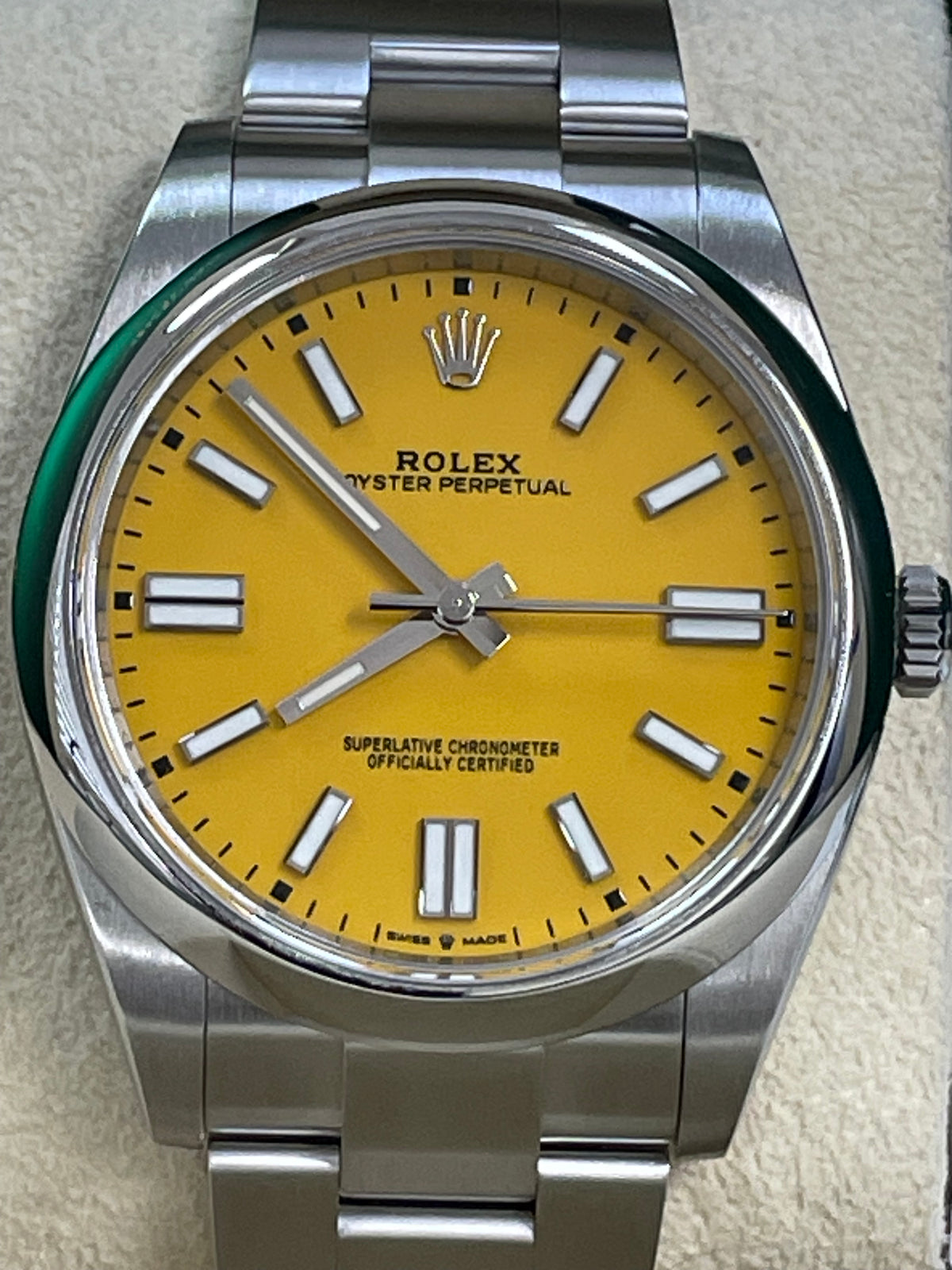 Rolex Oyster Perpetual 41 - 2021 - Domed Bezel - Yellow Dial - Oyster Bracelet - 124300 *DISCONTINUED MODEL*