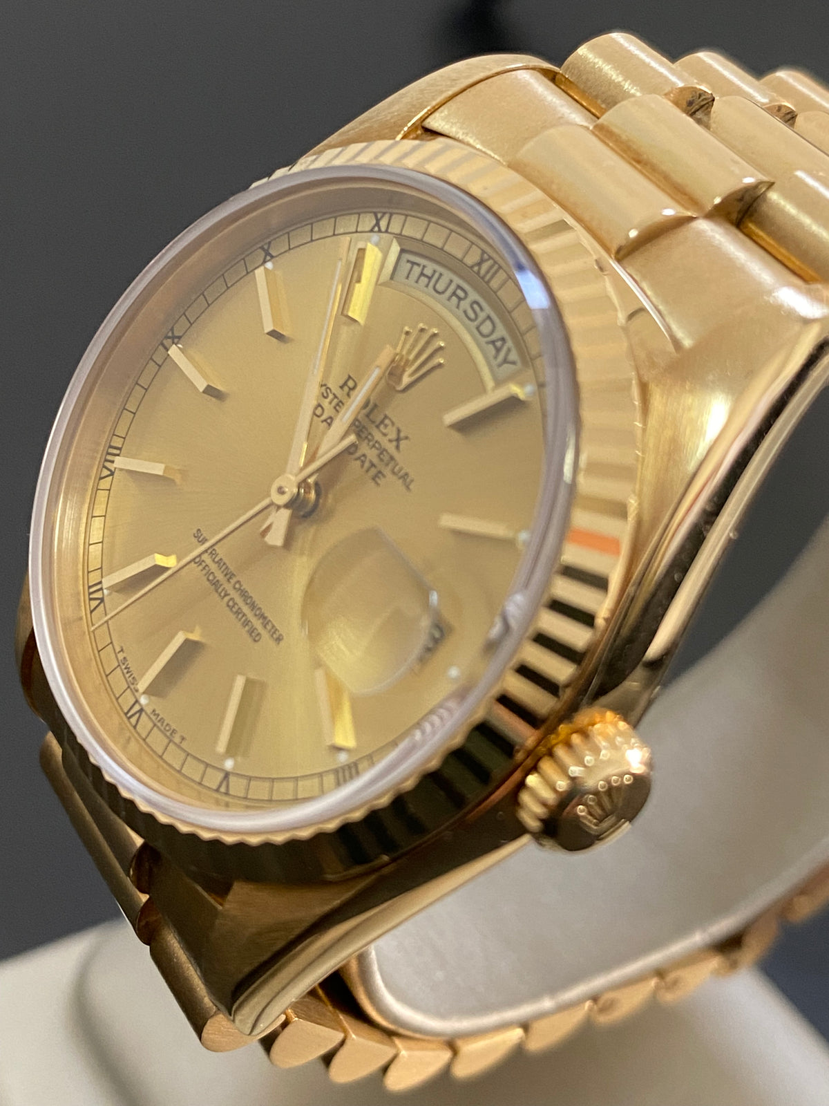 Rolex Yellow Gold Day-Date 36 - E serial - Fluted Bezel - Champagne Index Dial - President Bracelet - 18238 Unpolished