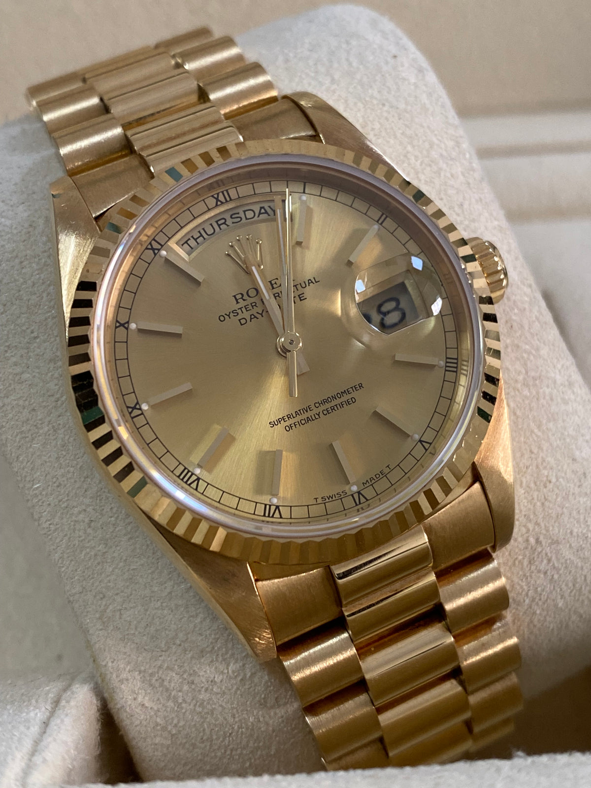 Rolex Yellow Gold Day-Date 36 - E serial - Fluted Bezel - Champagne Index Dial - President Bracelet - 18238 Unpolished