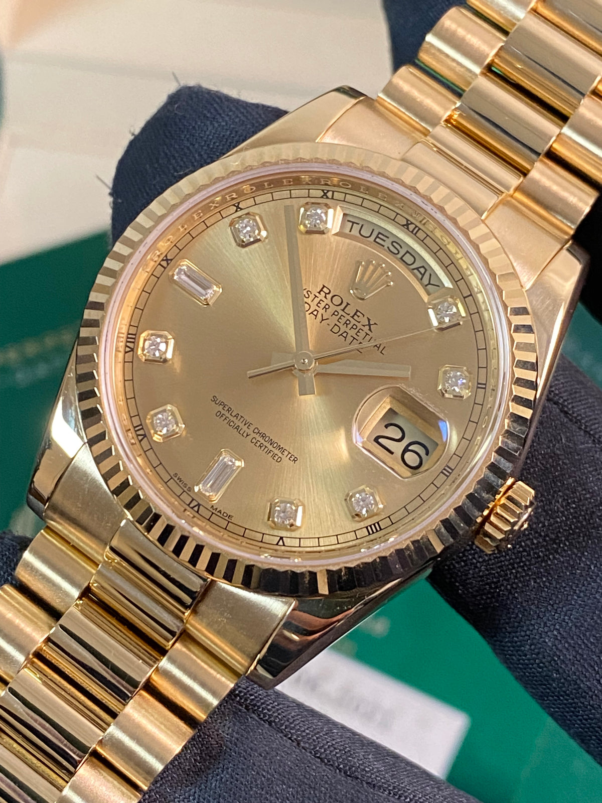 Rolex Yellow Gold Day-Date 36 - 2021 - Fluted Bezel - Factory Diamond Dial - President Bracelet - 118238 *FULL SET*