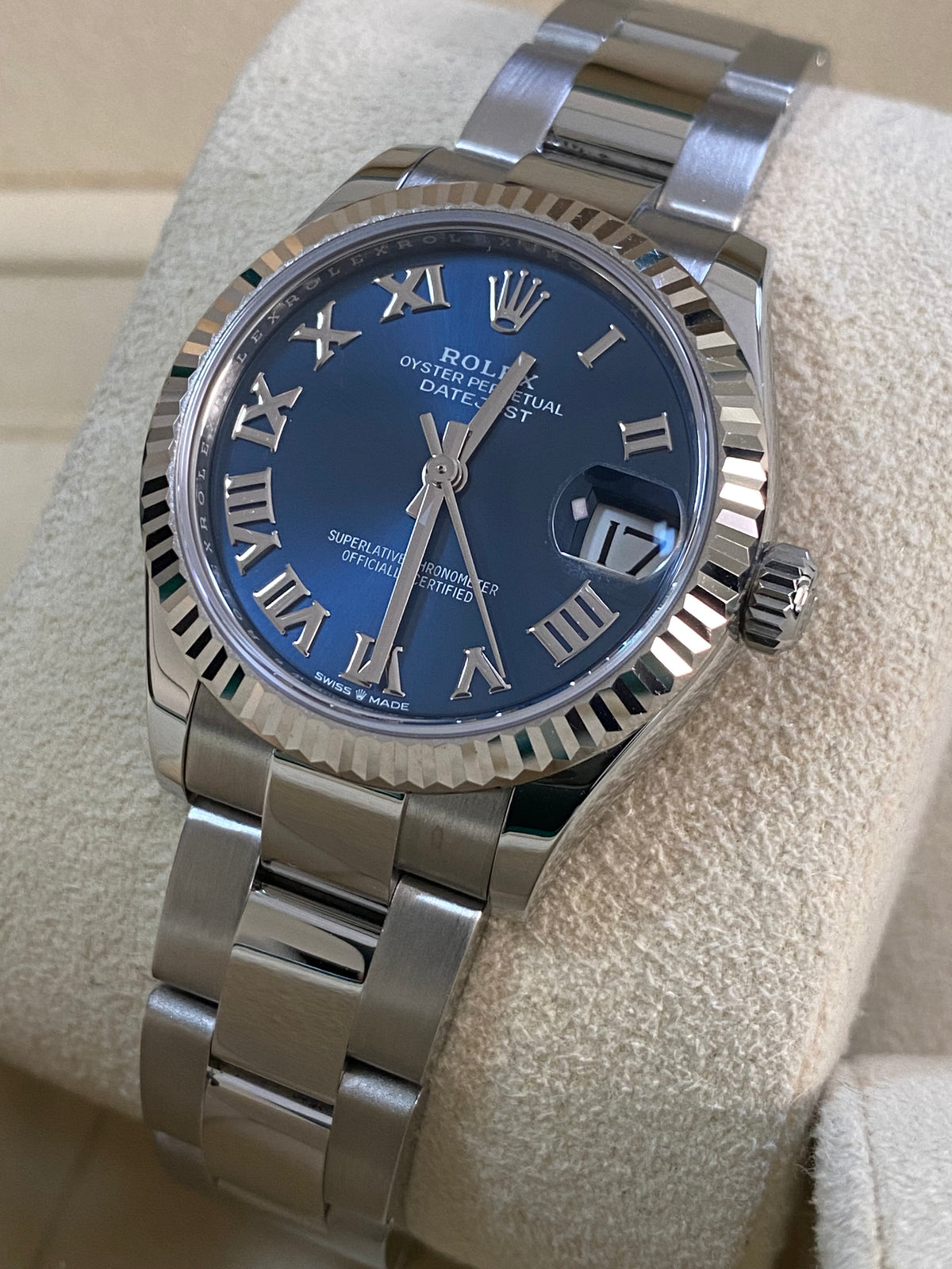 Rolex Steel and White Gold Datejust 31 - 2022 - Fluted Bezel - Blue Roman Dial - Oyster Bracelet - 278274 *COMPLETE SET*