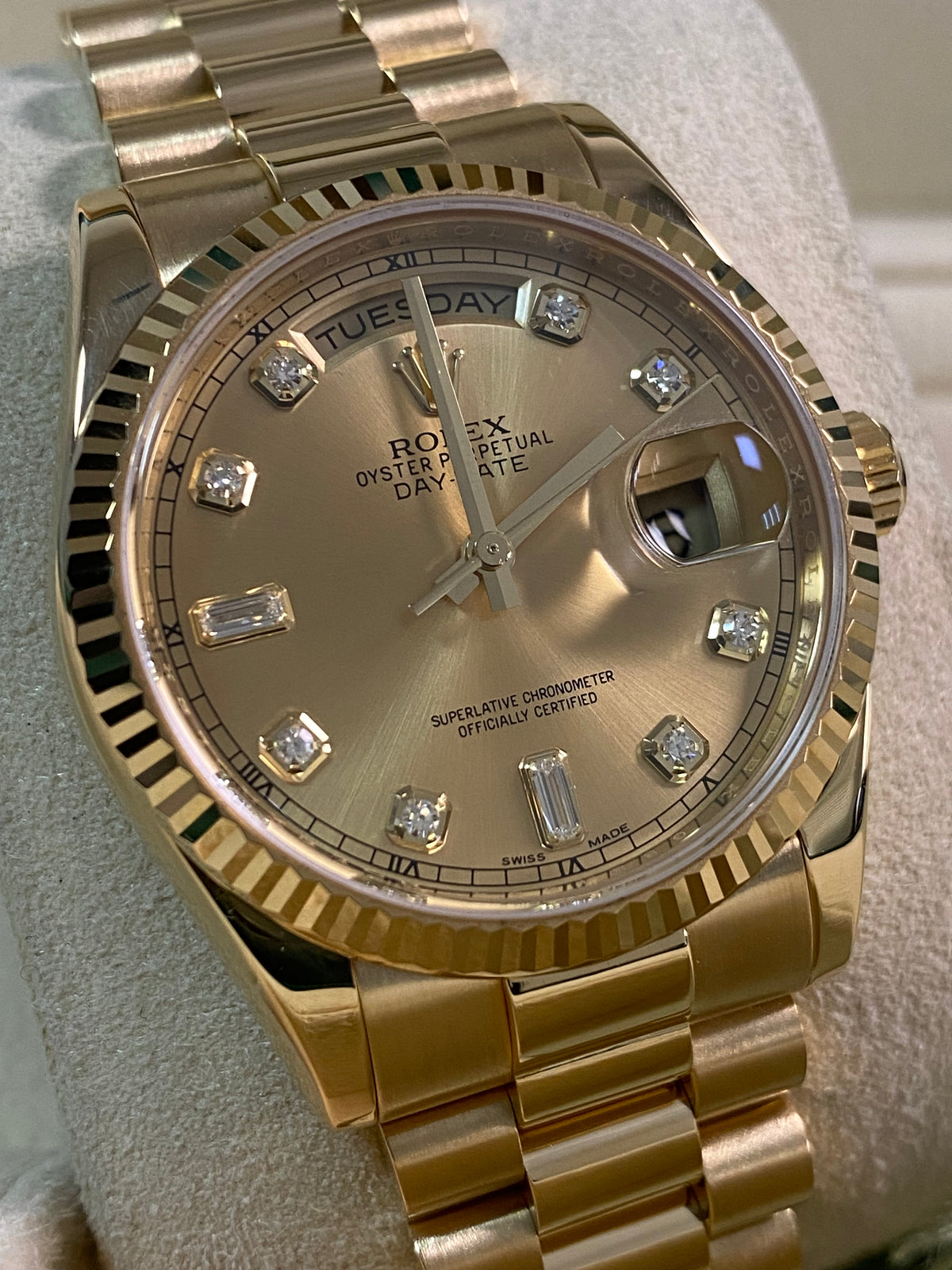 Rolex Yellow Gold Day-Date 36 - 2021 - Fluted Bezel - Factory Diamond Dial - President Bracelet - 118238 *FULL SET*