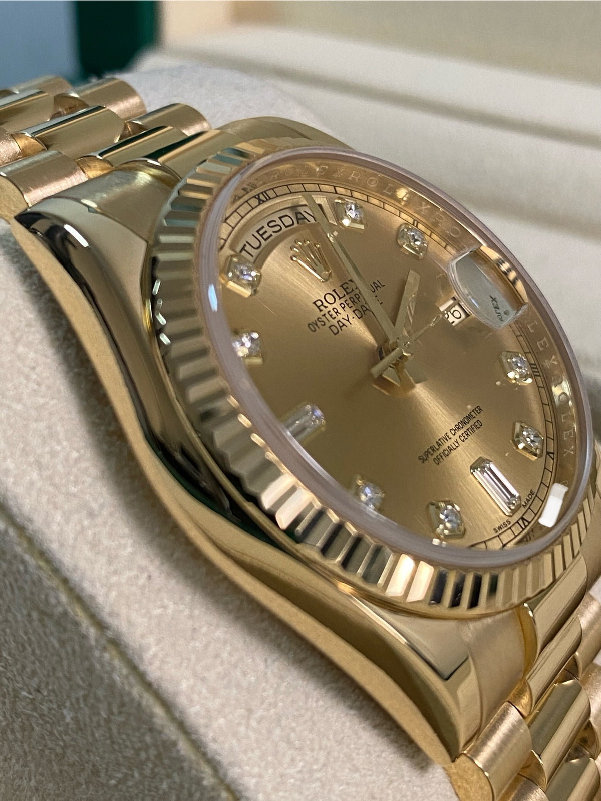 Rolex Yellow Gold Day-Date 36 - 2021 - Fluted Bezel - Factory Diamond Dial - President Bracelet - 118238 *FULL SET*