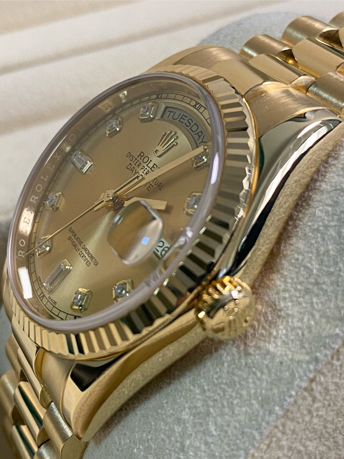 Rolex Yellow Gold Day-Date 36 - 2021 - Fluted Bezel - Factory Diamond Dial - President Bracelet - 118238 *FULL SET*