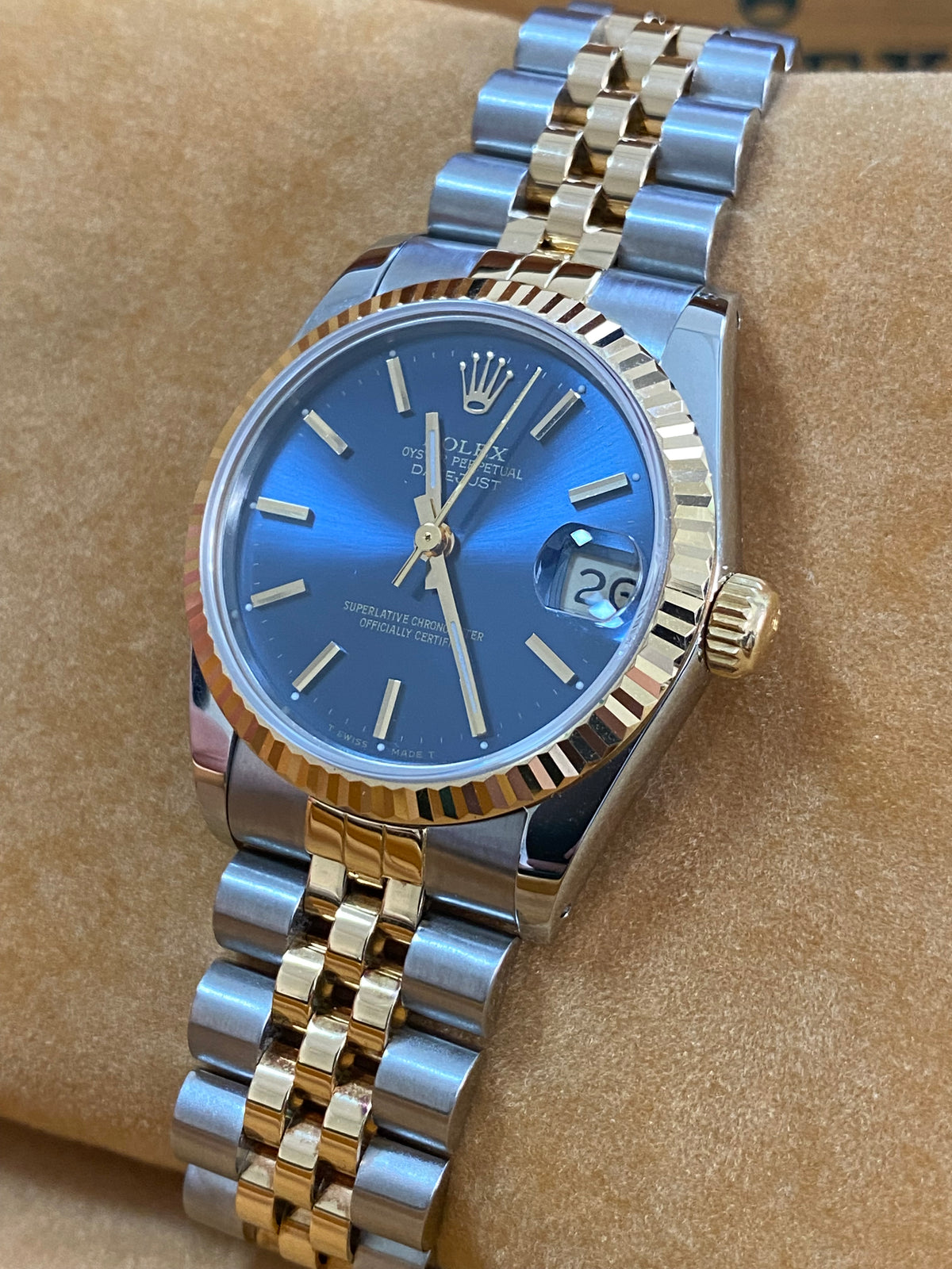 Rolex Steel and Yellow Gold Datejust 31 - R serial - Fluted Bezel - Blue Index Dial - Jubilee Bracelet - 68273