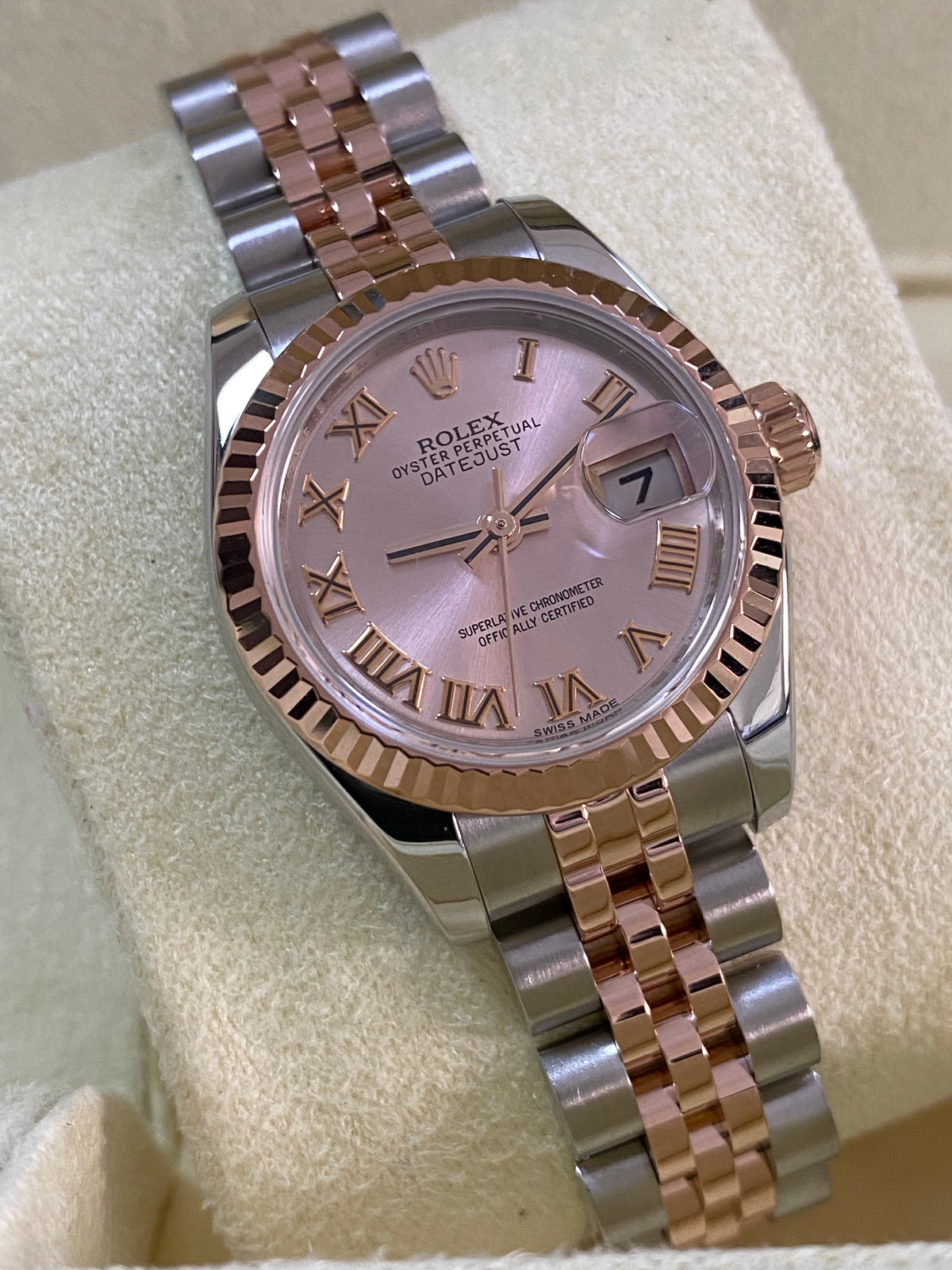Rolex Everose Gold and Steel Lady-Datejust 26 - 2012 - Fluted Bezel - Pink Roman Dial - Jubilee Bracelet - 179171