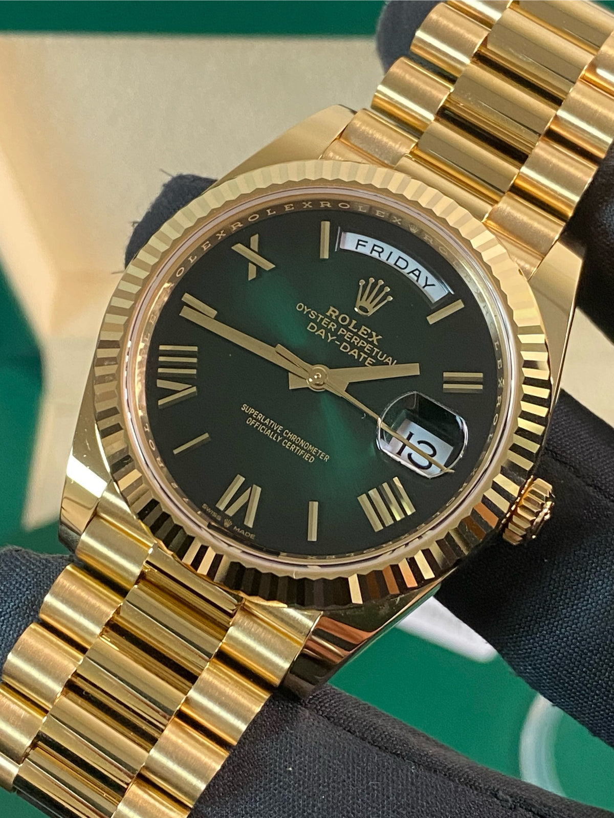 Rolex Yellow Gold Day-Date 40 - 2024 - Fluted Bezel - Green Ombre Dial - President Bracelet - 228238 *FULL SET*