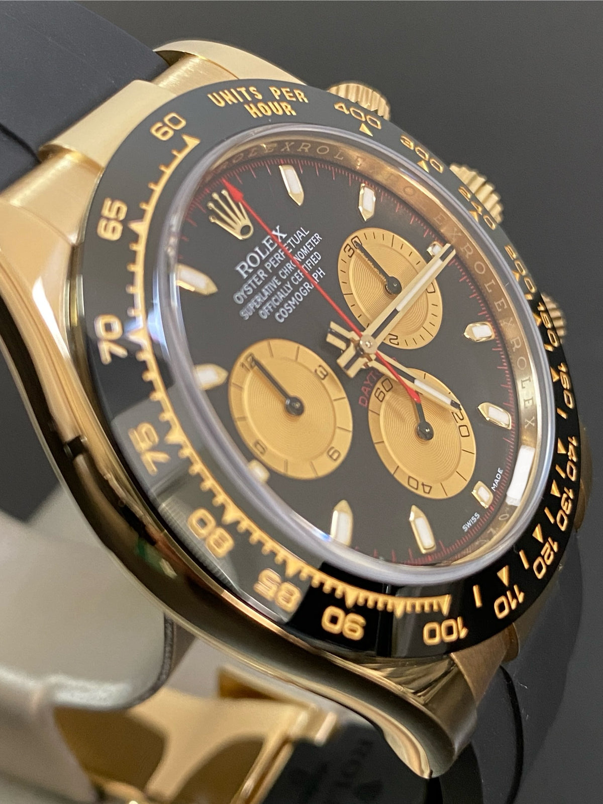 Rolex Yellow Gold Cosmograph Daytona - 2020 - Black Index Dial - Black Oysterflex Strap - 116518LN *COMPLETE SET*