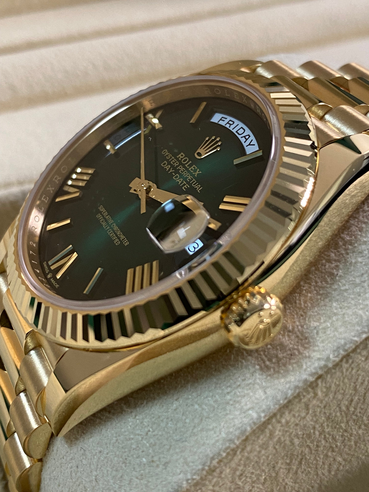 Rolex Yellow Gold Day-Date 40 - 2024 - Fluted Bezel - Green Ombre Dial - President Bracelet - 228238 *FULL SET*