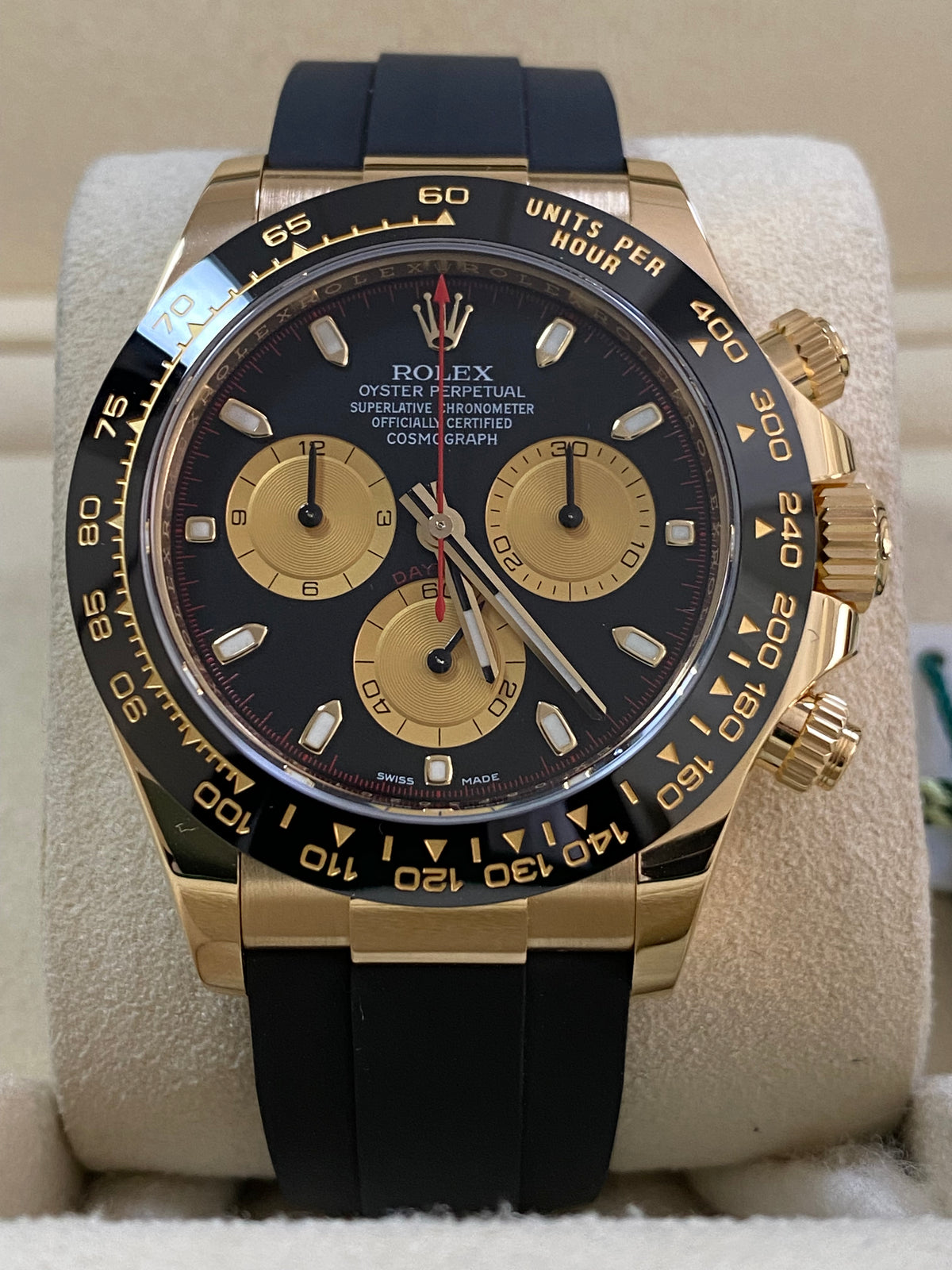 Rolex Yellow Gold Cosmograph Daytona - 2020 - Black Index Dial - Black Oysterflex Strap - 116518LN *COMPLETE SET*