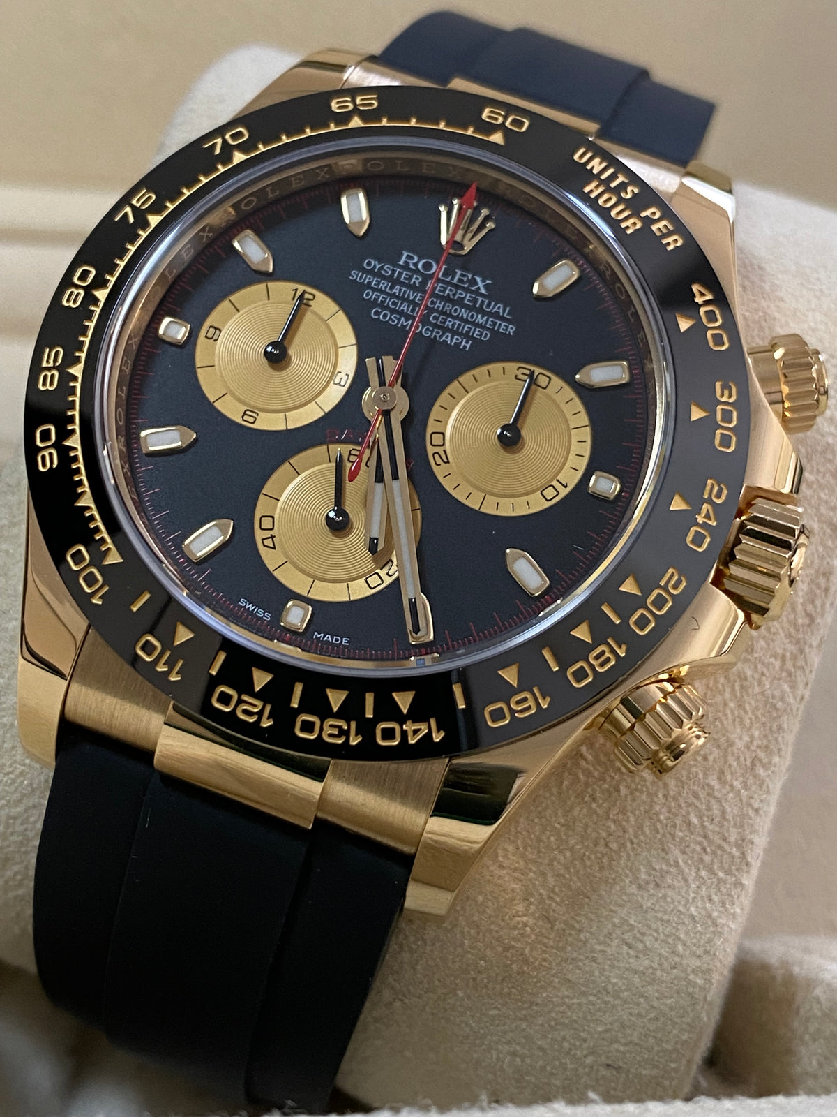 Rolex Yellow Gold Cosmograph Daytona - 2020 - Black Index Dial - Black Oysterflex Strap - 116518LN *COMPLETE SET*