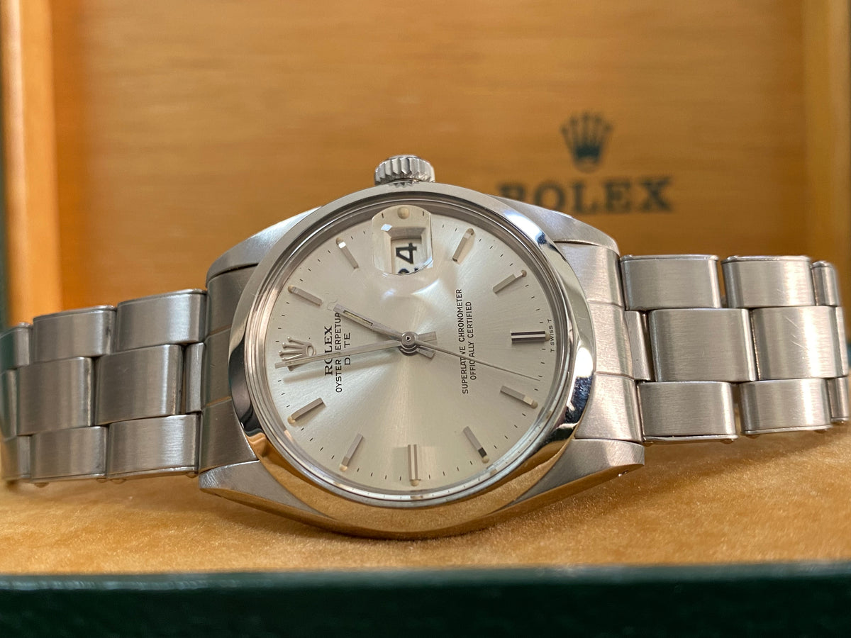 Rolex Steel Oyster Perpetual Date - Domed Bezel - Silver Index Dial - Oyster Bracelet - 1500