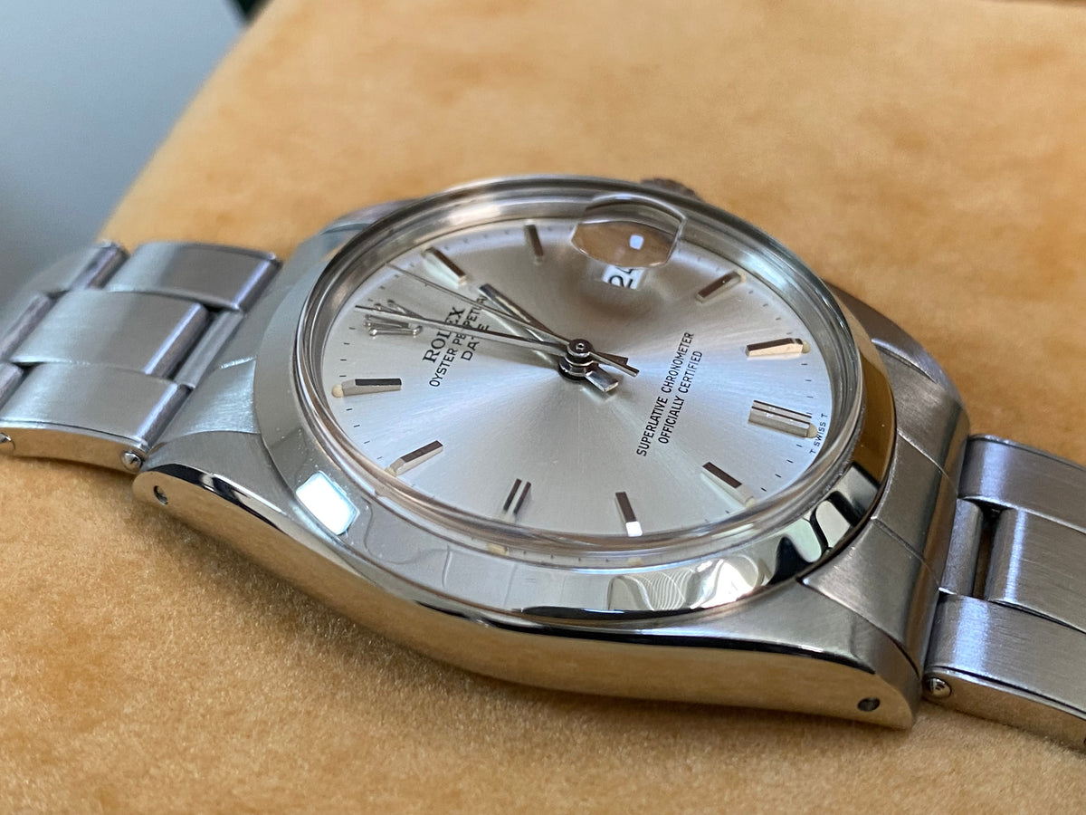 Rolex Steel Oyster Perpetual Date - Domed Bezel - Silver Index Dial - Oyster Bracelet - 1500