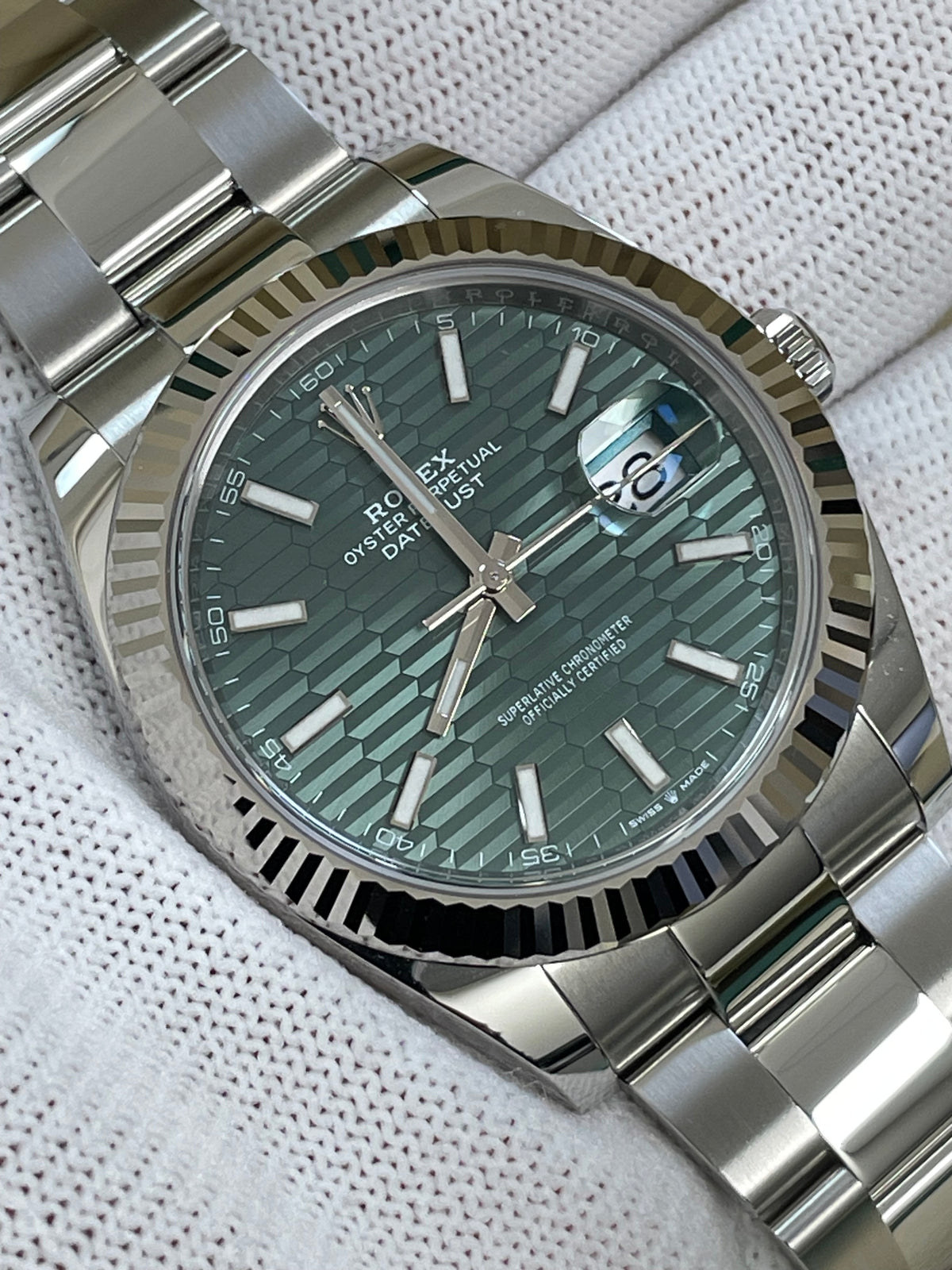 Rolex Steel and White Gold Datejust 41 - 2023 - Fluted Bezel - Mint Green Fluted-Motif Dial - Oyster Bracelet - 126334