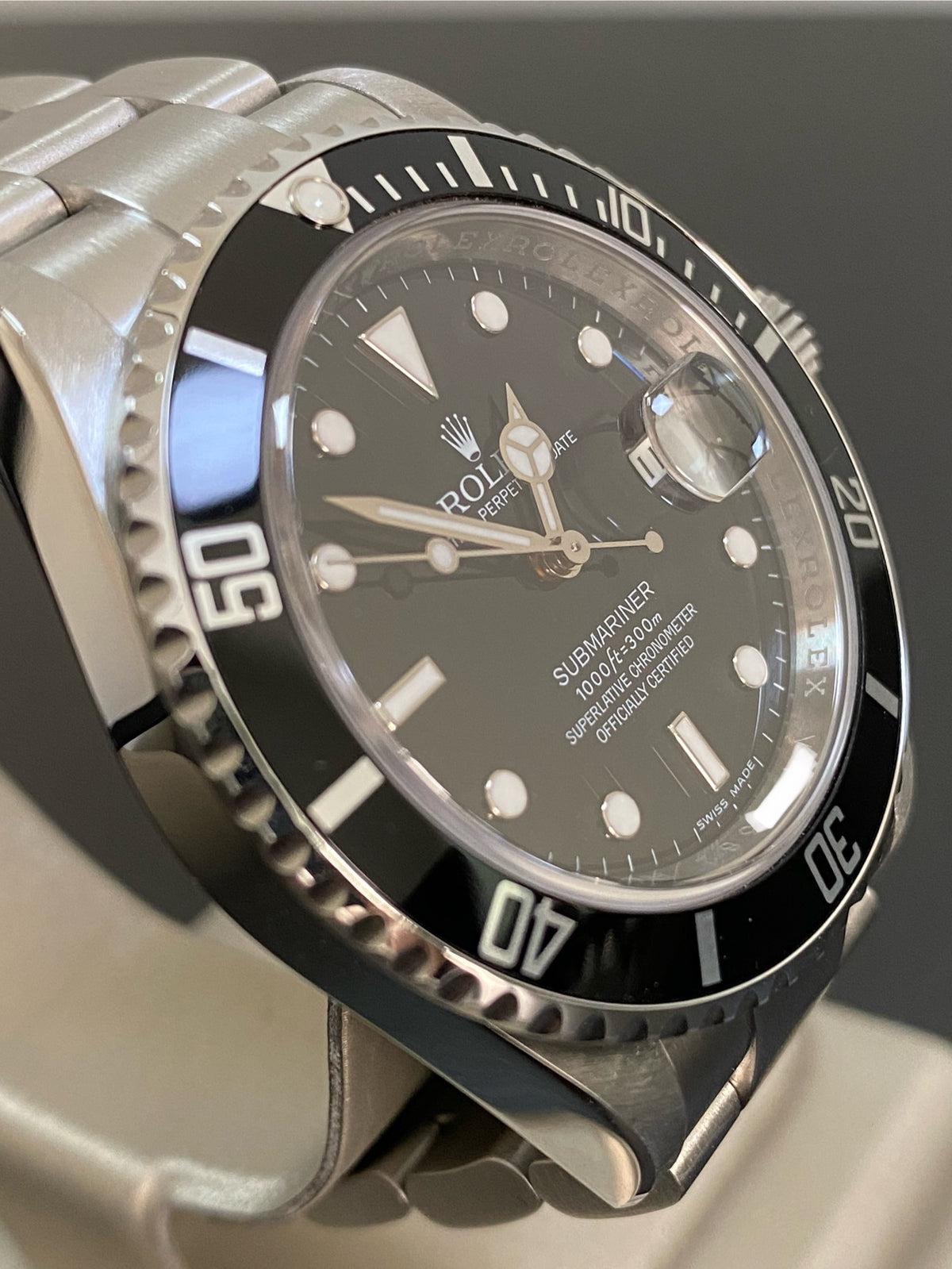 Rolex Steel Submariner Date - V serial - Pre Ceramic Bezel - Black Dial - 16610 *COMPLETE*