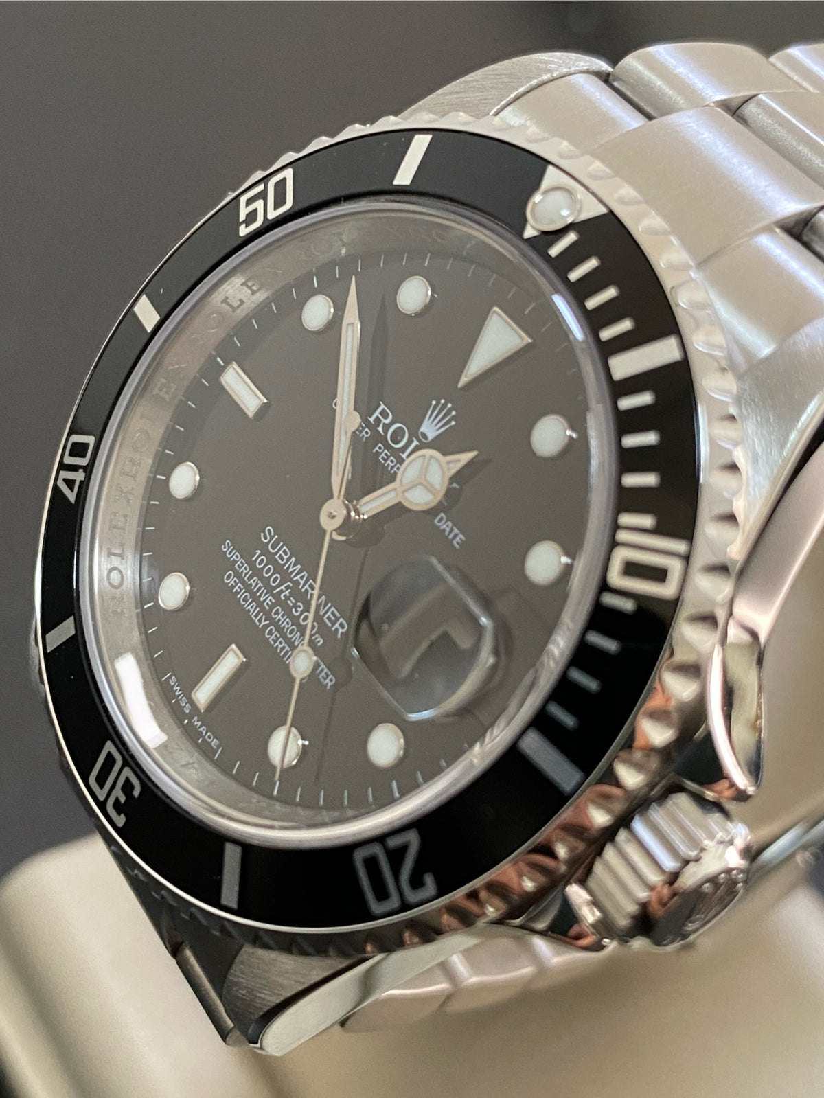 Rolex Steel Submariner Date - V serial - Pre Ceramic Bezel - Black Dial - 16610 *COMPLETE*