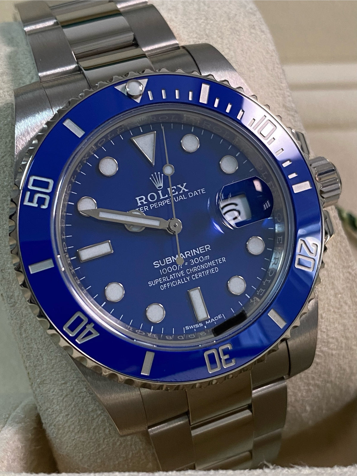 Rolex White Gold Submariner Date - 2018 - "Smurf" - 116619LB *FULL SET*